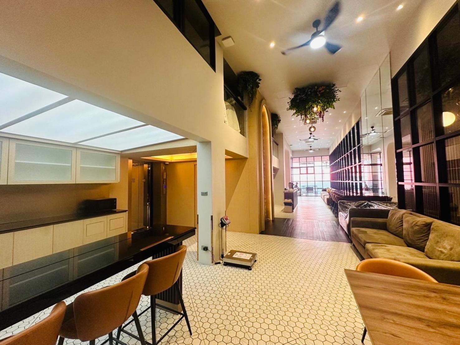 14 Sathorn Hotel No-Parking Bangkok Exterior foto
